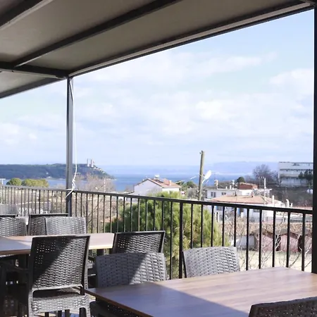 Trekios & Cafe 旅馆